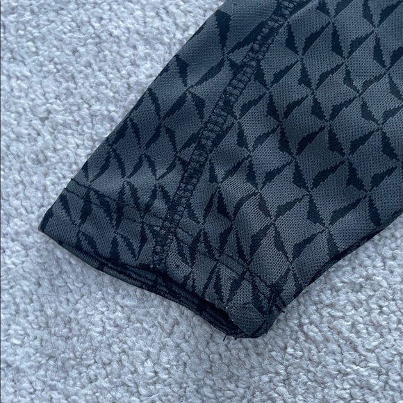 Toddler Boys Nike Black Geometric Dri-FIT Half-Zip Pullover Size 4T - Picture 6 of 6